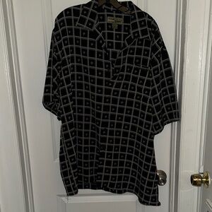 Short-Sleeve Black Check Print Shirt